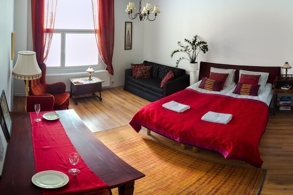 Premium Studio, Garden View | Premium bedding, individually decorated, individually furnished, desk