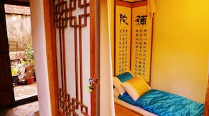 Chambre Simple | Ameublement personnalisé, fer et planche à repasser