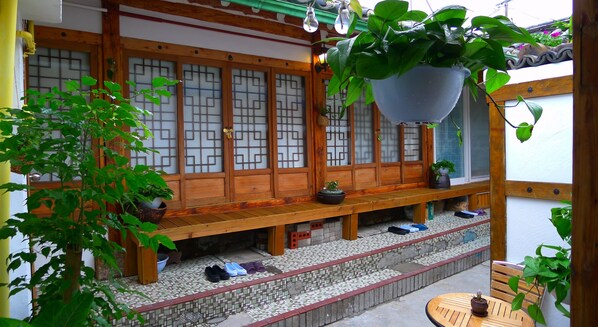 Exterior - HanOK Guest House 201 (Seoul)