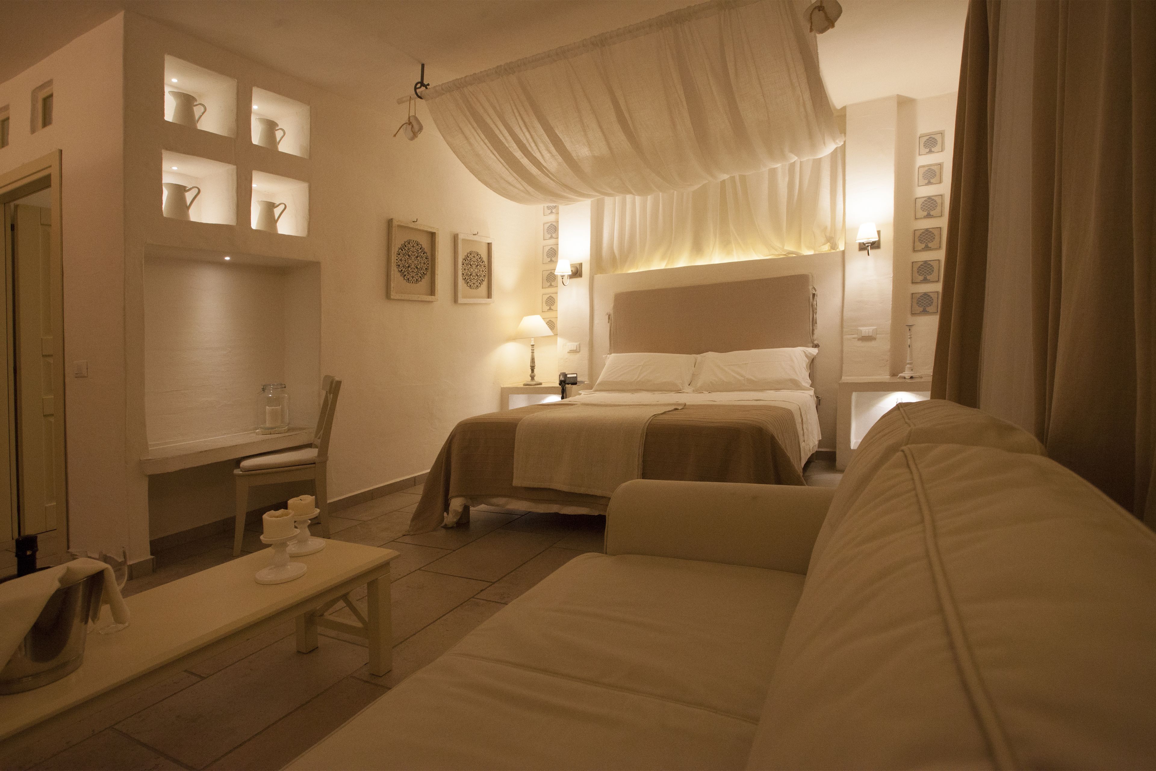 Deluxe Room, Terrace | Premium bedding, minibar, in-room safe, desk