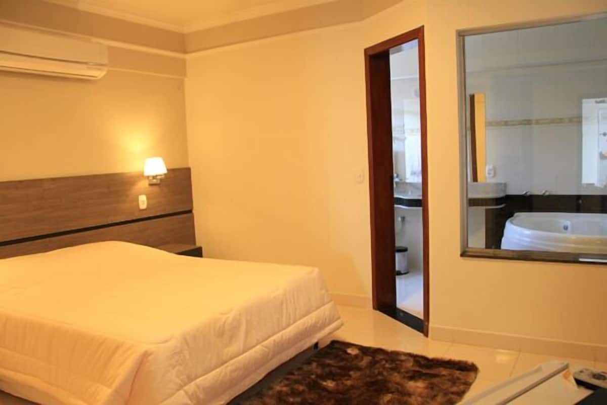deluxe suite | minibar, blackout curtains, iron/ironing board, free wifi