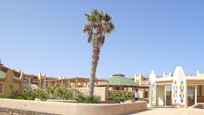 Front of property - Aparthotel Tropical (Sal)