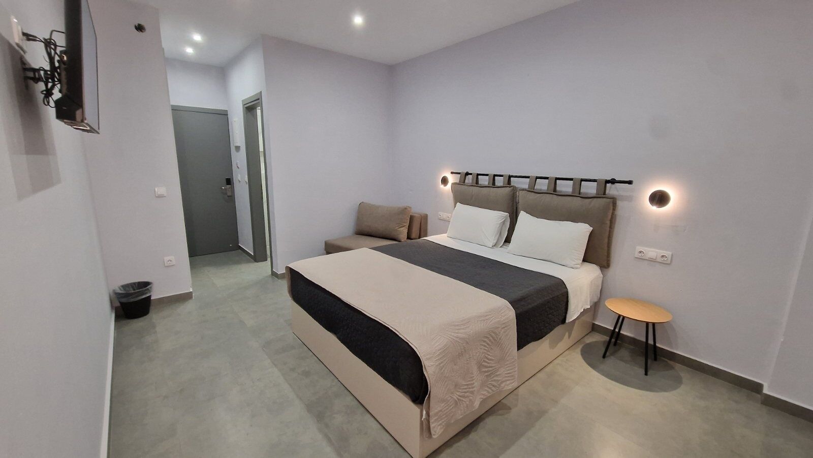 Habitación con 1 cama matrimonial o 2 individuales | Tabla de planchar con plancha, wifi gratis y ropa de cama 