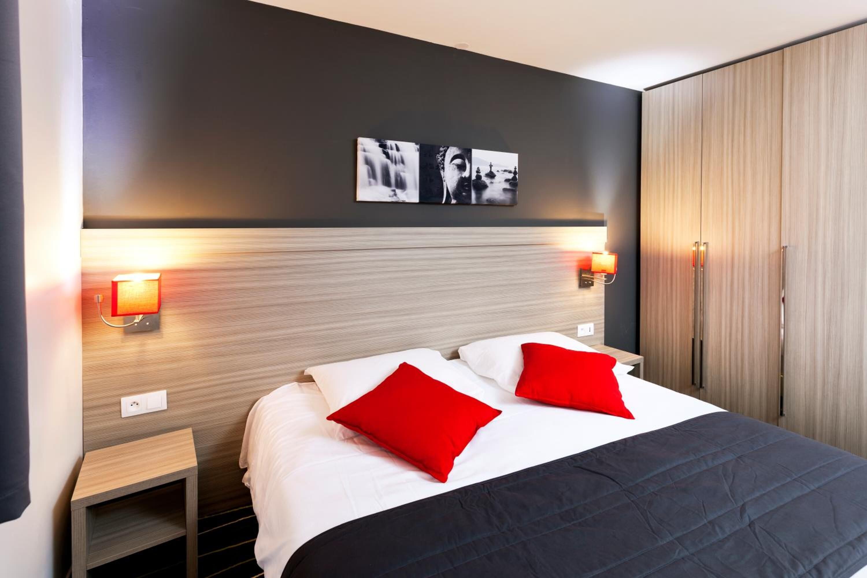 Photo - The Originals City, Marne-la-Vallée Est, Meaux ,GLASSY HOTEL