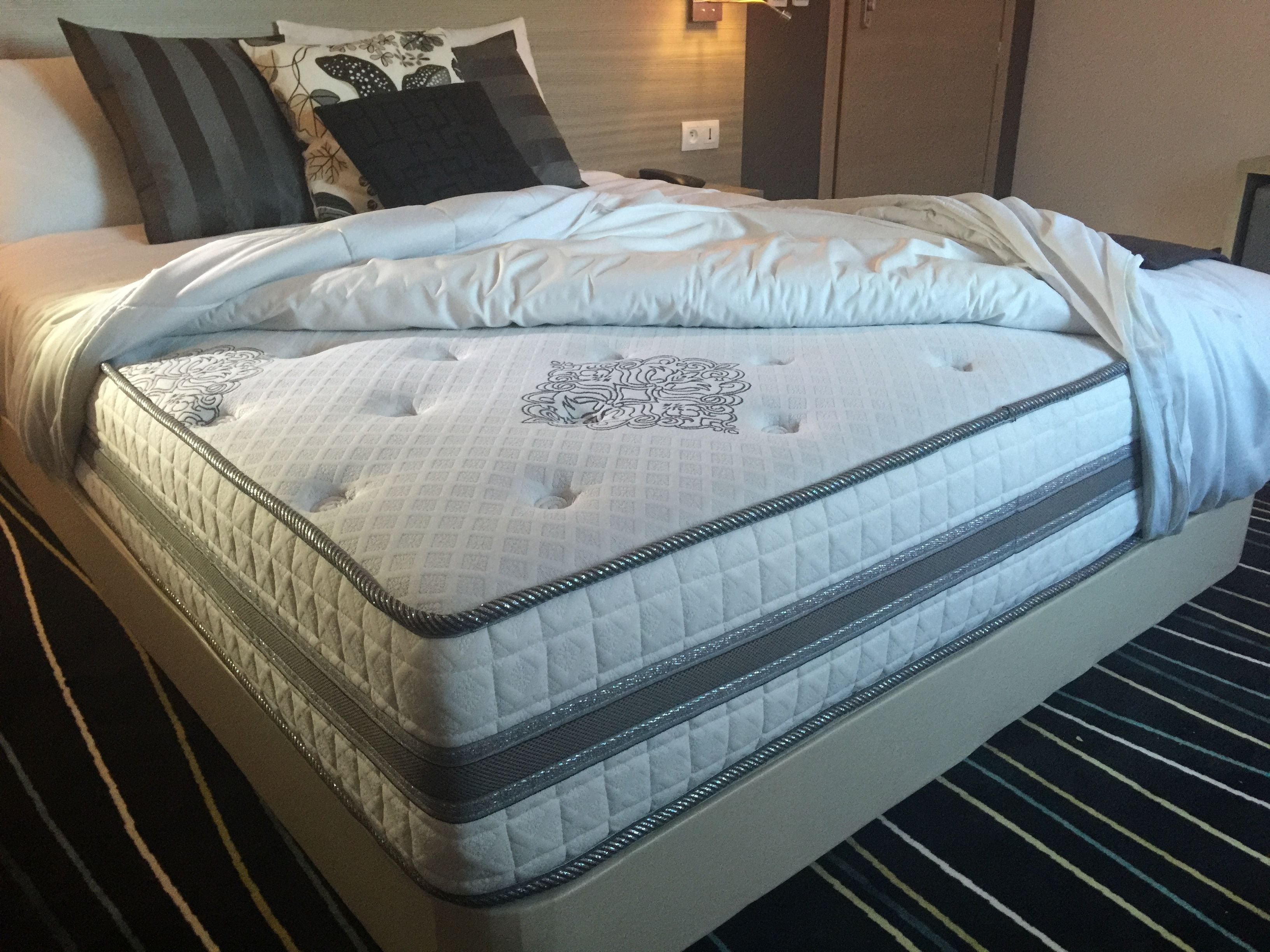 Photo - The Originals City, Marne-la-Vallée Est, Meaux ,GLASSY HOTEL