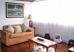 Coin salon dans le hall