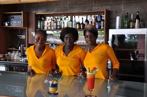 Bar (on property) - Leo's Beach Hotel & Restaurant - Adults Only (Brufut)