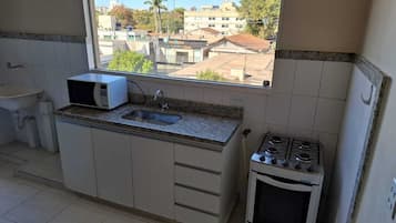 Refrigerador y utensilios de cocina