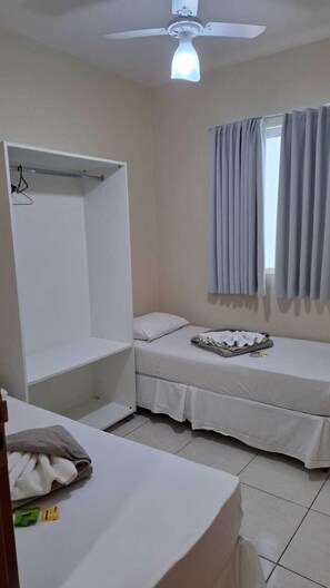 2 bedrooms, premium bedding, down duvets, minibar