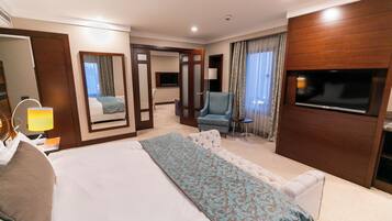 Premium bedding, minibar, in-room safe, free WiFi