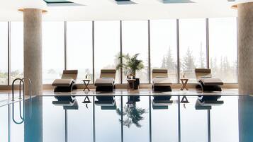 2 piscines couvertes