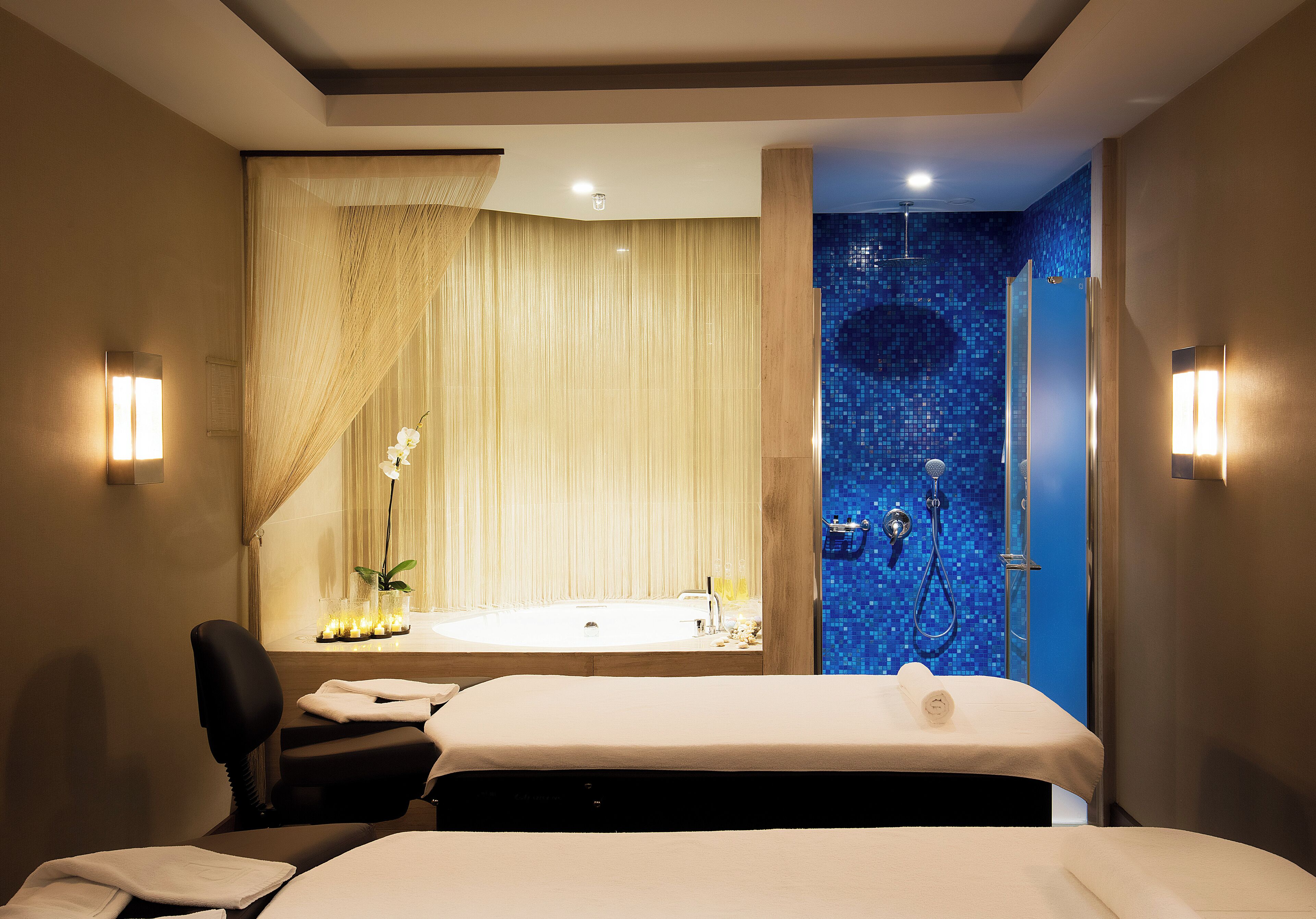 couples treatment room(s), sauna, steam room, turkish bath/hammam