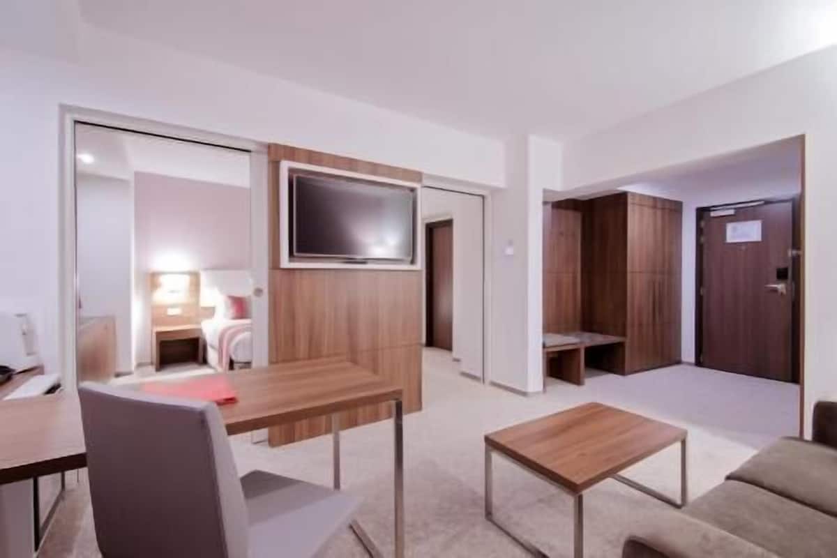 Premium bedding, Select Comfort beds, minibar, in-room safe