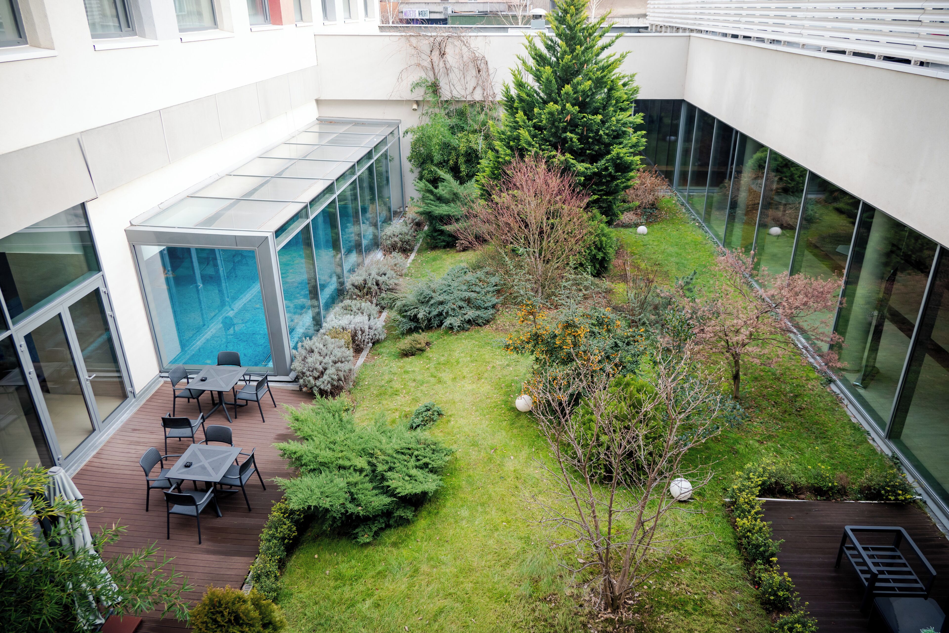 outdoor banquet area