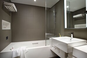 Shower, bathrobes, slippers, bidet