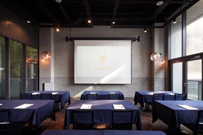 สถานที่จัดงานประชุม