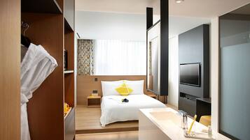 Superior Double Room, 1 Double Bed | Premium bedding, down comforters, pillowtop beds, in-room safe