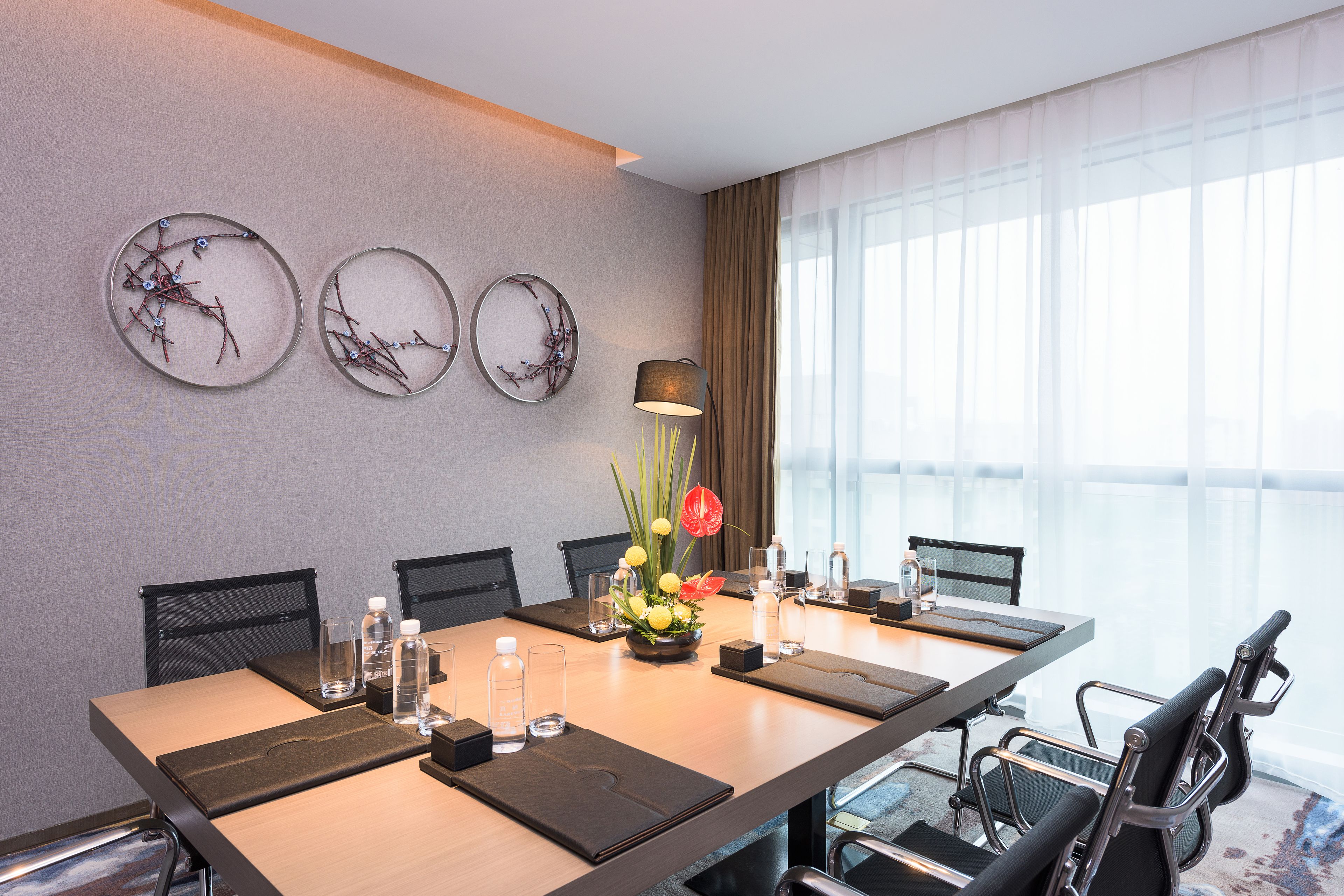 in-room business centre