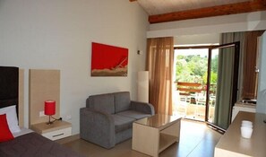 Studio | Living area