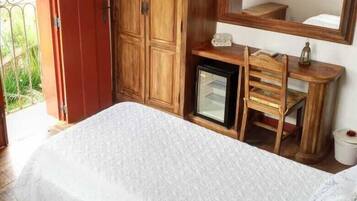 Quarto duplo | Roupas de cama premium, frigobar, cofres nos quartos