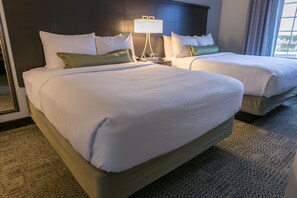 In-room safe, desk, laptop workspace, iron/ironing board - Staybridge Suites Austin North - Parmer Lane by IHG (Austin)