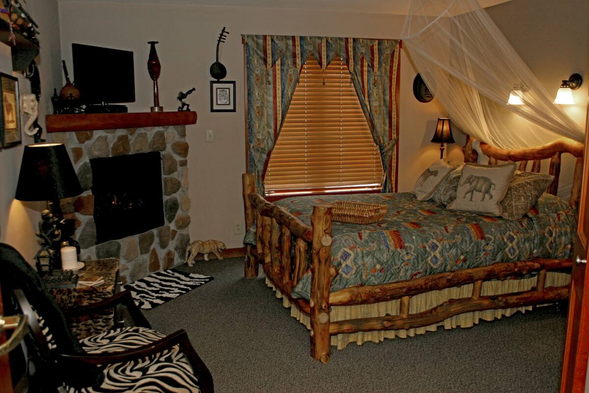 Standard Double Room, Ensuite (Safari)