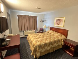 Quarto standard, 1 cama Queen | Escrivaninha, Wi-Fi de cortesia