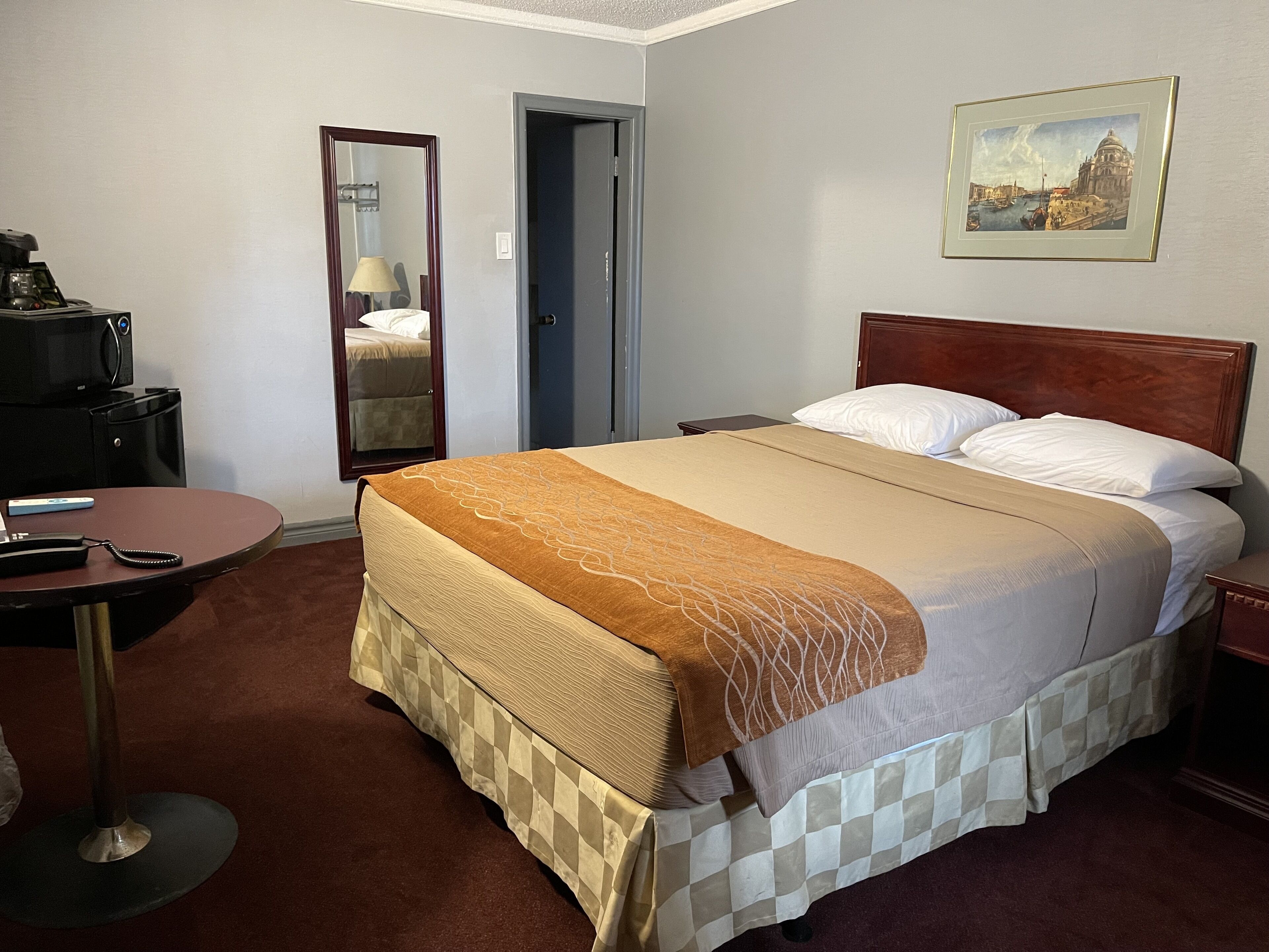 Chambre Standard, 1 grand lit | Bureau, accès au Wi-Fi (inclus)