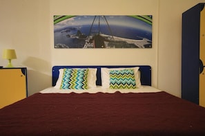 2 bedrooms, bed sheets