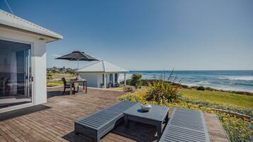 Luxury Waterfront Villa, Jacuzzi & Sauna | Terrace/patio