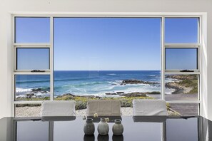 Luxury Villa, 2 Bedrooms, Sea View, Oceanfront | Egyptian cotton sheets, premium bedding, pillowtop beds - Saltwater Sunrise (Falmouth)