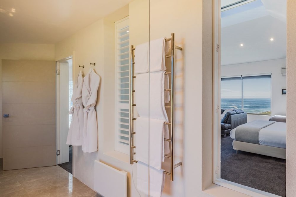 Saltwater Sunrise by null