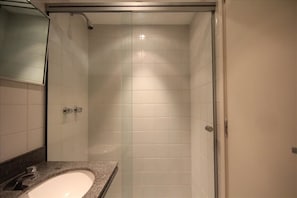 Standard Apartment, 2 Bedrooms, Balcony | Bathroom - Malta 2706 (Rio de Janeiro)