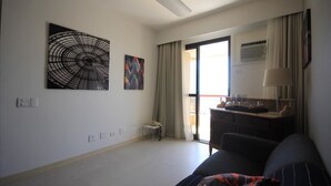 Standard Apartment, 2 Bedrooms, Balcony | Living room | Flat-screen TV - Malta 2706 (Rio de Janeiro)