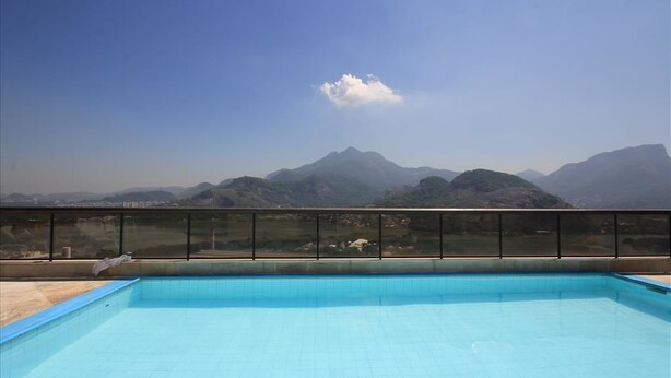 Outdoor pool, sun loungers - Malta 2706 (Rio de Janeiro)