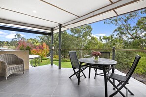 View from room - The Retreat at Stirling (Stirling)