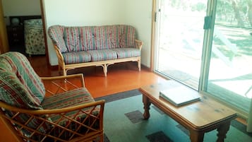 Grevillea cottage | Living area | Flat-screen TV, DVD player