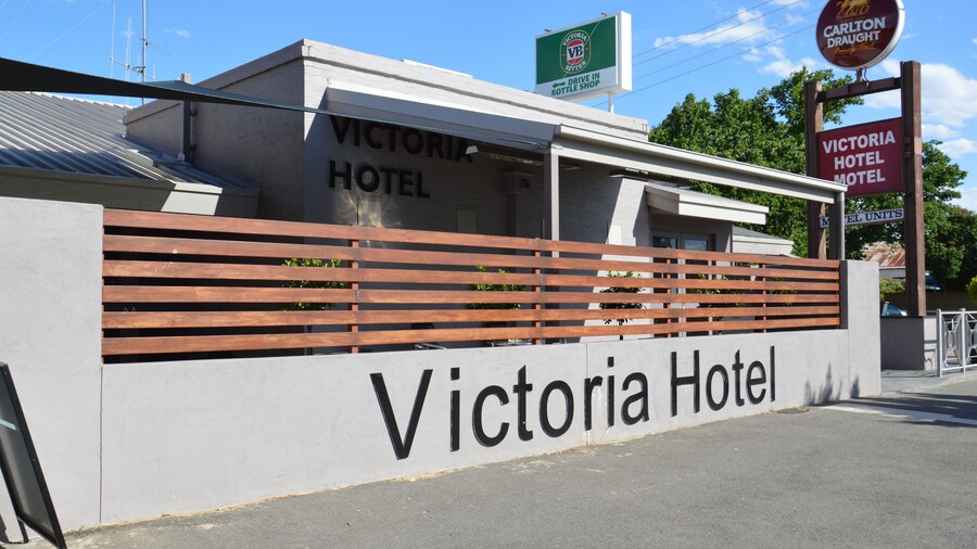 Elmore Victoria Hotel Motel