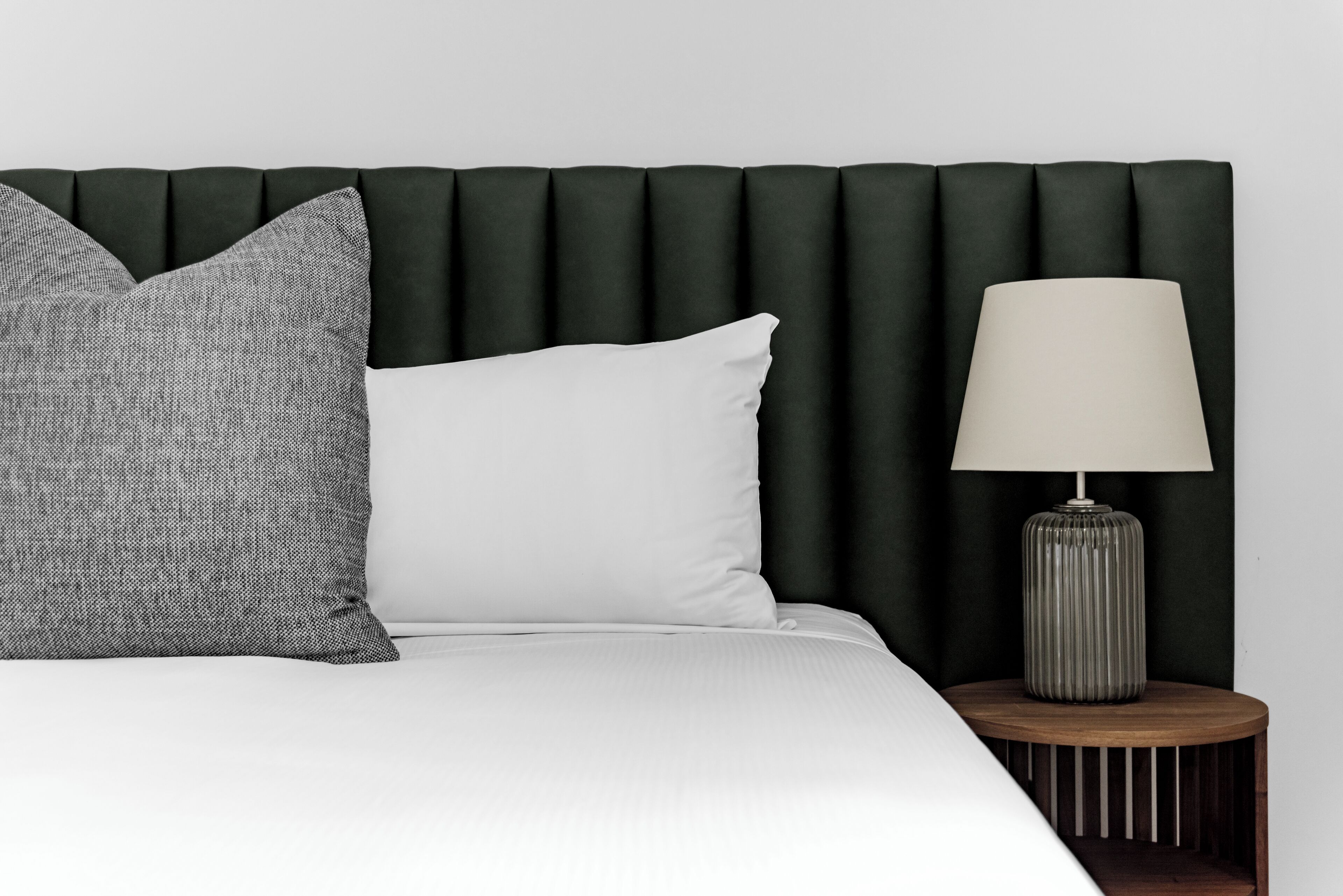 1 bedroom, premium bedding, desk, laptop workspace