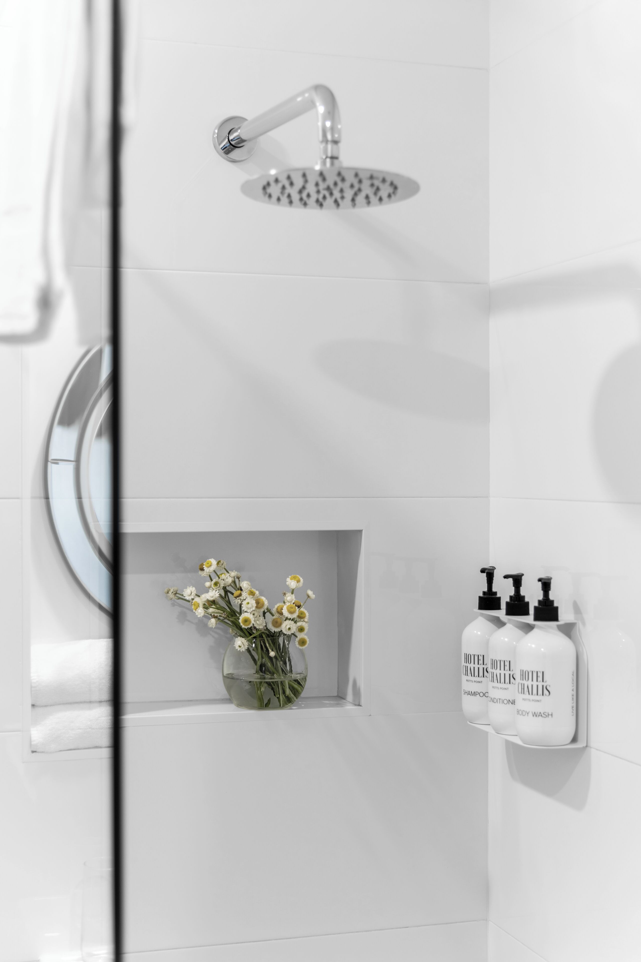 shower, rainfall showerhead, free toiletries, hair dryer