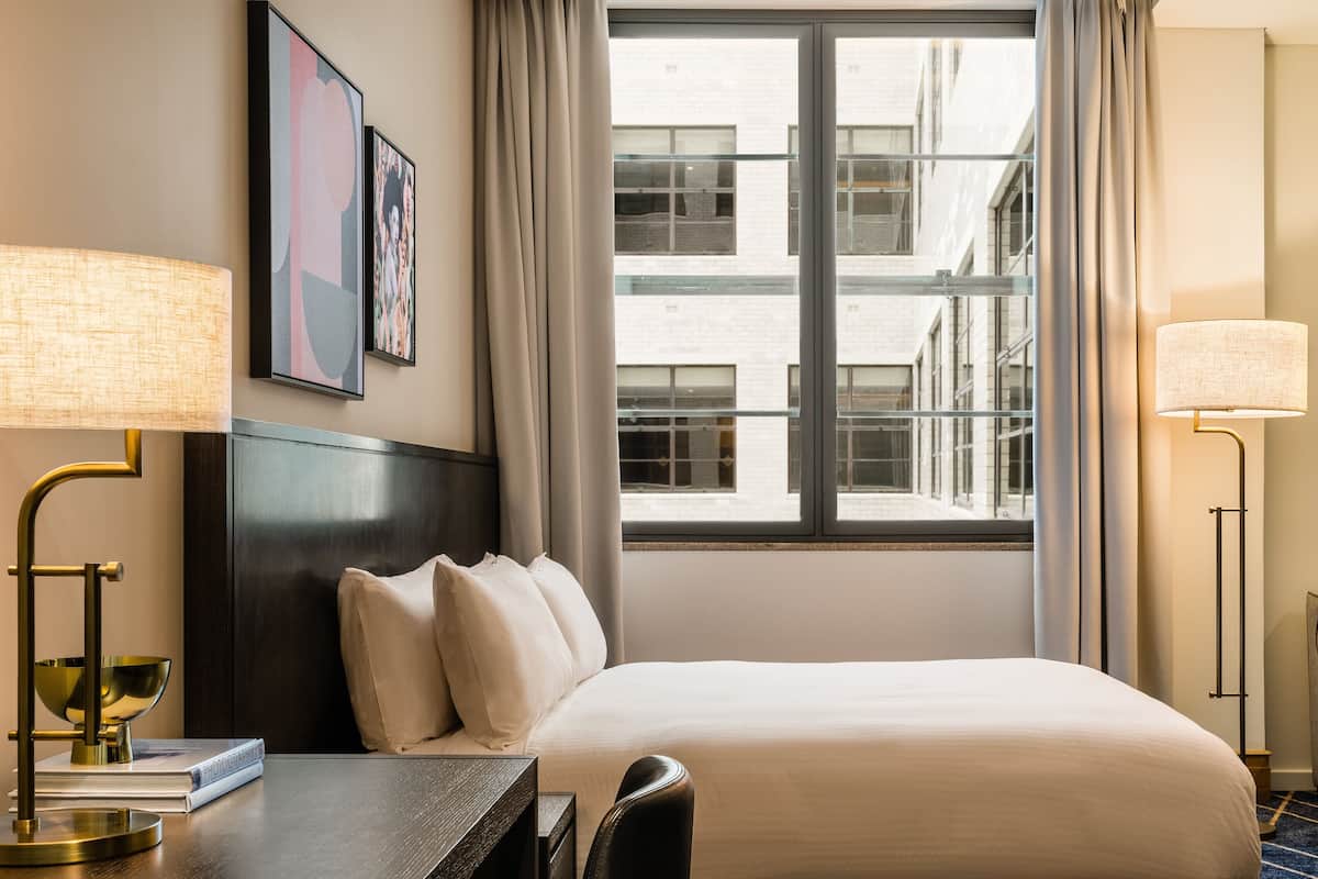 Premium Room, 1 King Bed (Living Area) | 1 bedroom, premium bedding, minibar, in-room safe