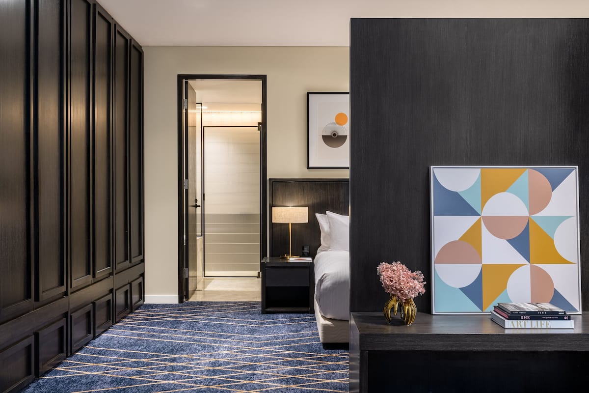 1 bedroom, premium bedding, minibar, in-room safe