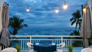 Breakfast and dinner served - Baywatch Dive Resort (Panglao)