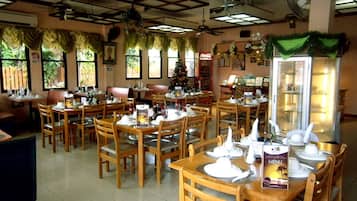 Breakfast, lunch, dinner served; international cuisine