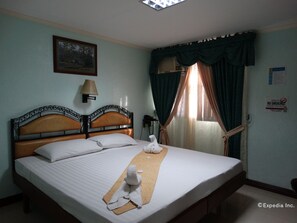 Standard Room | In-room safe, desk, rollaway beds, free WiFi - Idea Pension House (Jagna)