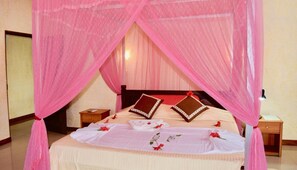 Minibar, in-room safe, desk, soundproofing