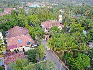 Fachada de la propiedad