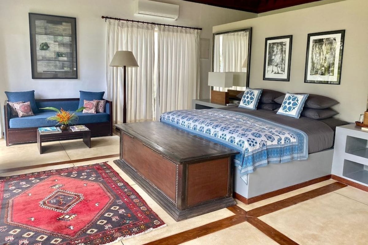 Suite, 1 King Bed, Ocean View