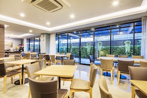 Daily buffet breakfast (THB 200 per person)