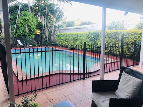 ํ
๋ผ์ค/ํํฐ์ค